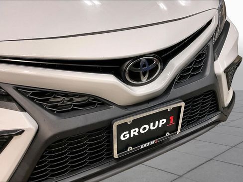 Used 2022 Toyota Camry SE w/ Cold Weather Package FWD image 29