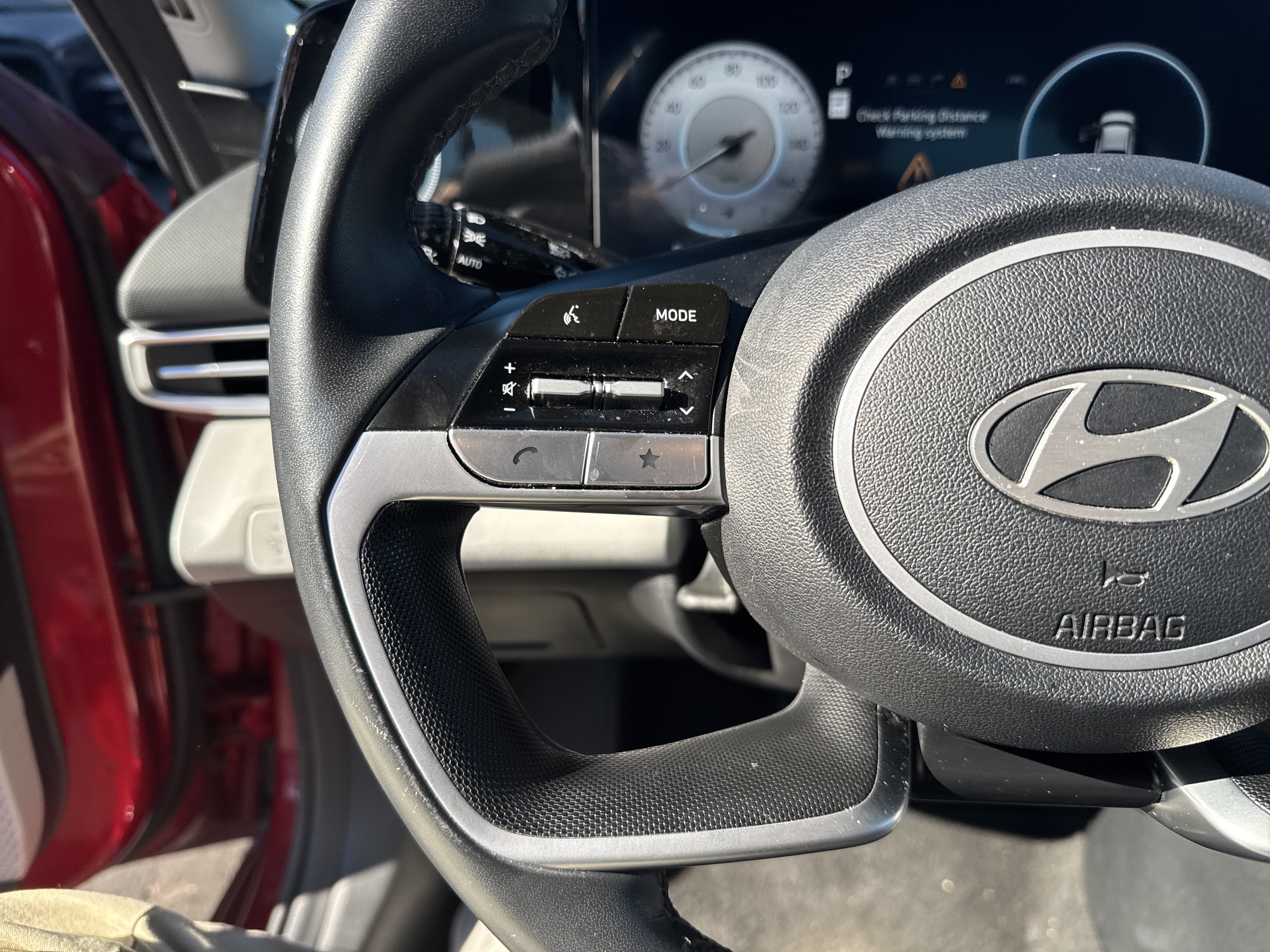 Used 2024 Hyundai Elantra Limited FWD image 13