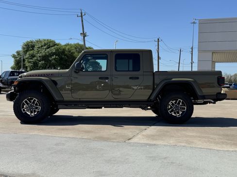 New 2026 Jeep Gladiator Mojave AWD/4WD image 7