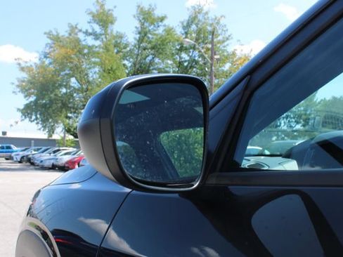 Used 2024 Chevrolet Trax RS w/ Sunroof Package FWD image 8