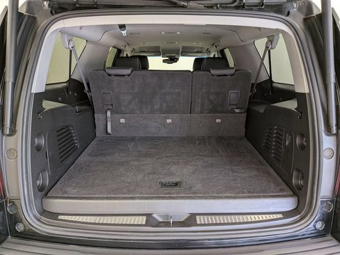 Used 2019 Chevrolet Suburban LT AWD/4WD image 29