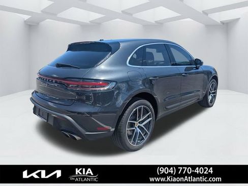 Used 2024 Porsche Macan S AWD/4WD image 3
