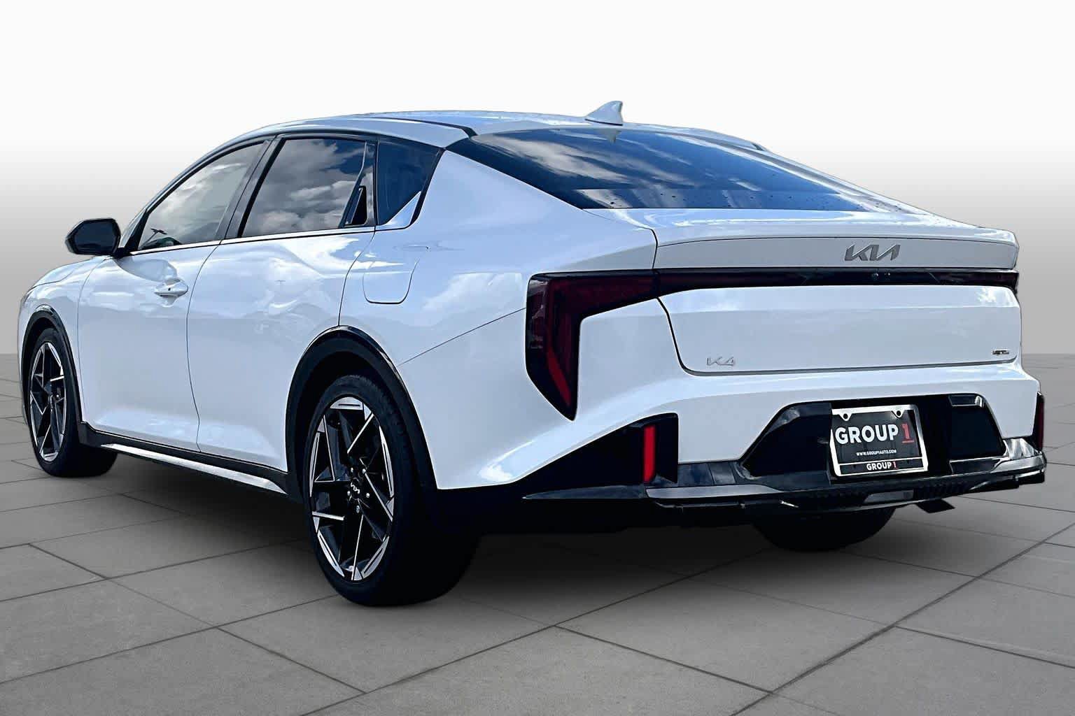 Used 2025 Kia K4 GT-Line w/ GT-Line Premium Package FWD image 12
