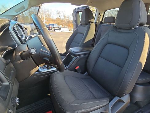 Used 2017 Chevrolet Colorado LT w/ LT Convenience Package image 16