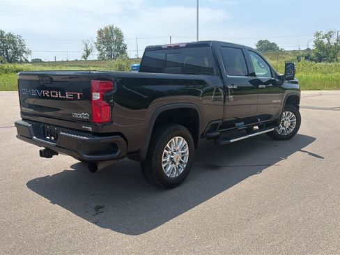 Used 2022 Chevrolet Silverado 2500 High Country w/ Safety Package II AWD/4WD image 10