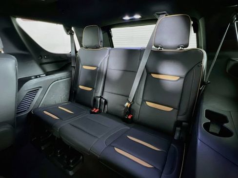 Used 2023 GMC Yukon AT4 w/ AT4 Premium Package AWD/4WD image 38