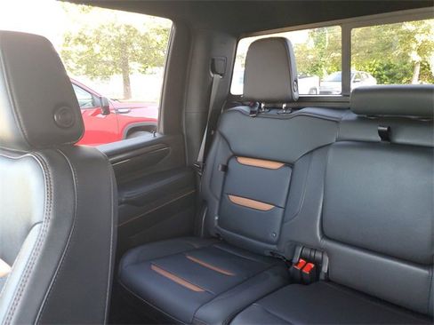 Used 2024 GMC Sierra 2500 AT4 w/ AT4 Premium Plus Package image 12