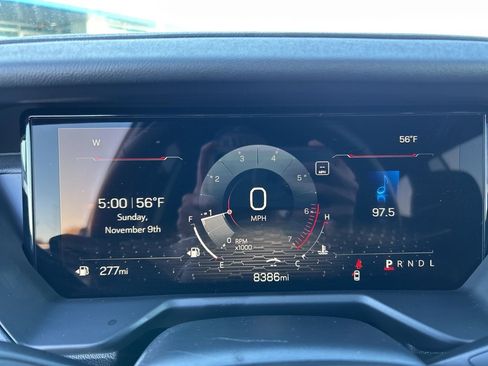 Used 2025 GMC Acadia Elevation image 23