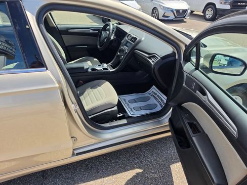 Used 2019 Ford Fusion S FWD image 13