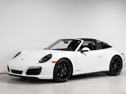 Used 2017 Porsche 911 Targa 4 image 7