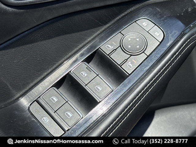 Certified 2025 Nissan Rogue SL FWD image 31