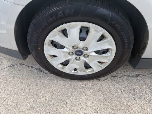 Used 2014 Ford Fusion S image 9