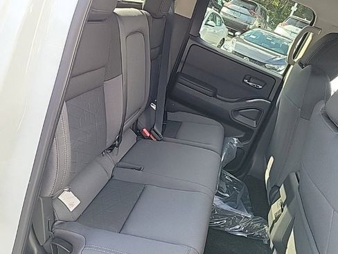 Certified 2025 Nissan Frontier SV w/ SV Convenience Package image 20