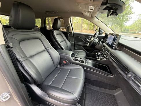 Certified 2025 Lincoln Corsair Reserve FWD image 27