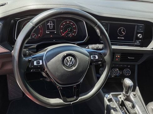 Used 2019 Volkswagen Jetta SE FWD image 13