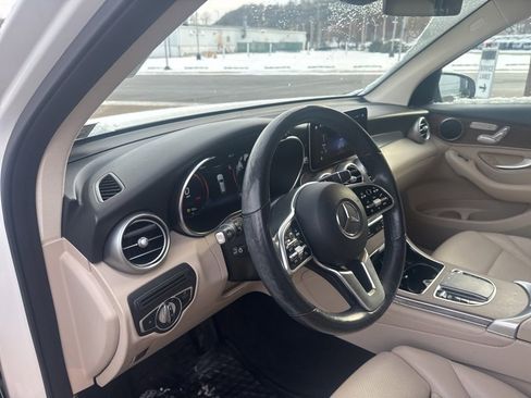 Used 2021 Mercedes-Benz GLC 300 4MATIC image 14