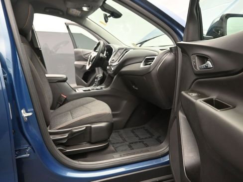 Used 2024 Chevrolet Equinox LT FWD image 17