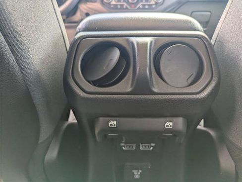 Used 2024 Jeep Wrangler Unlimited Rubicon w/ Technology Group AWD/4WD image 13