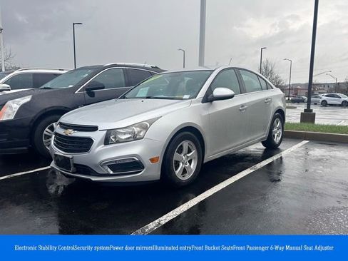 Used 2015 Chevrolet Cruze LT image 4