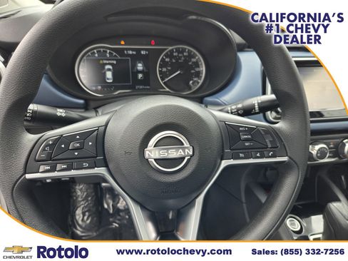Used 2025 Nissan Versa SV FWD image 22