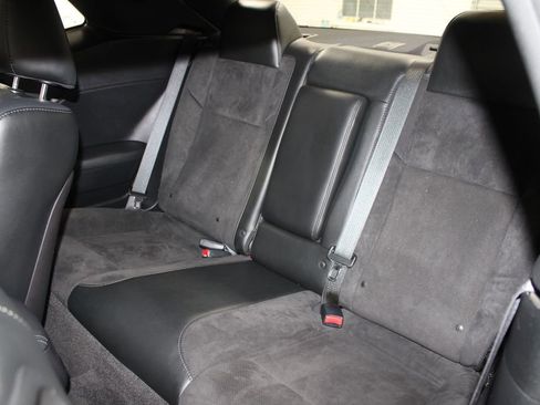 Used 2016 Dodge Challenger R/T Scat Pack w/ Leather Interior Group image 22