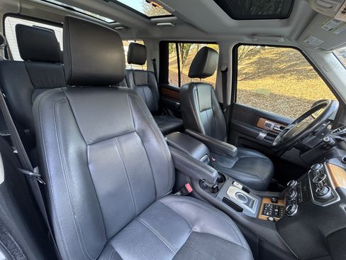 Used 2016 Land Rover LR4 HSE LUX image 40