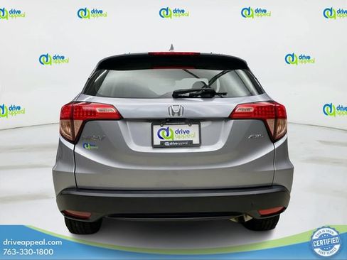 Used 2018 Honda HR-V LX image 7