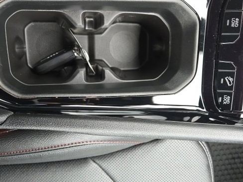 Used 2024 Jeep Compass Trailhawk w/ Trailhawk Elite Group image 32