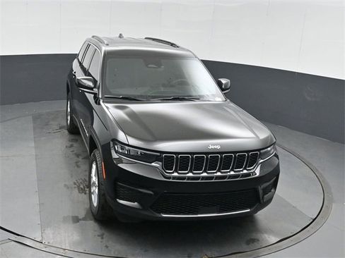 New 2025 Jeep Grand Cherokee Laredo X w/ Luxury Tech Group I image 36