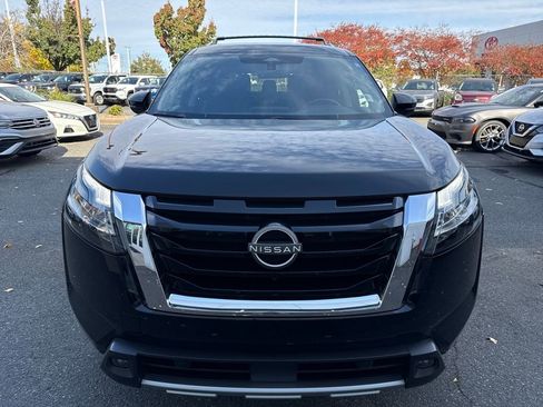 Used 2023 Nissan Pathfinder SL w/ SL Premium Package image 8