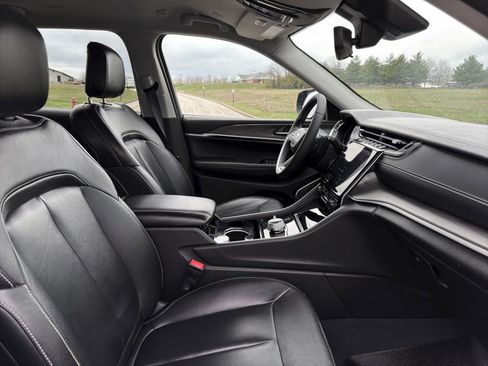 Used 2023 Toyota Camry SE image 26