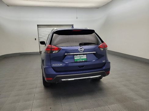 Used 2020 Nissan Rogue SV FWD image 6