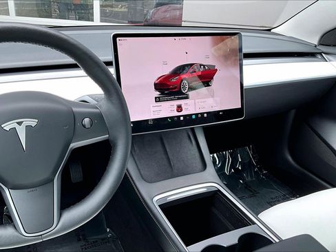 Used 2023 Tesla Model 3 Standard Range RWD image 6