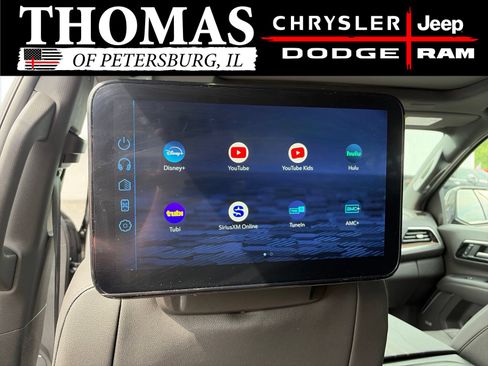 Used 2026 Chevrolet Suburban High Country AWD/4WD image 25