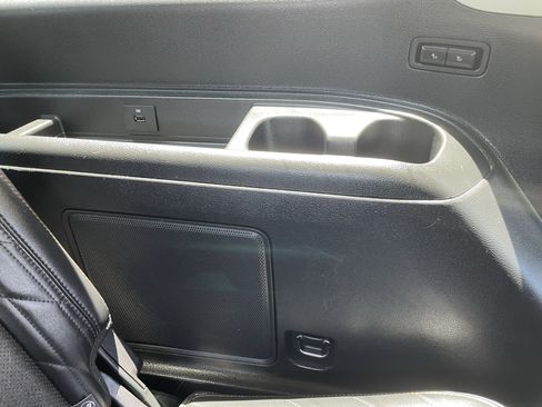 Used 2019 Ford Expedition Platinum RWD image 15