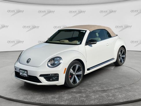 Used 2013 Volkswagen Beetle 2.0T FWD image 3