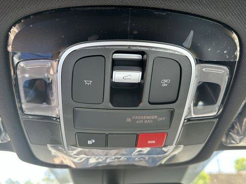 New 2025 Hyundai Tucson Limited image 29