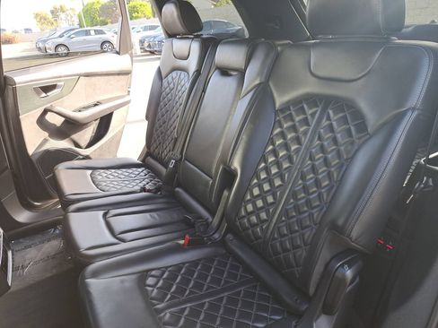 Used 2024 Audi SQ7 Premium Plus AWD/4WD image 16