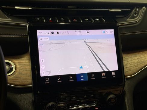 Used 2021 Jeep Grand Cherokee L Summit w/ Advanced Protech Group IV image 25