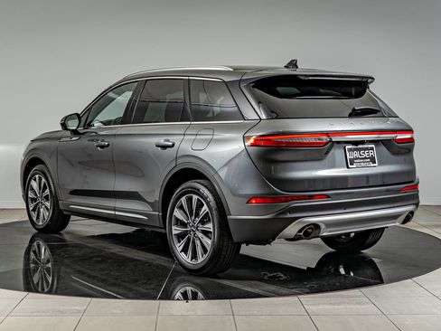 Used 2022 Lincoln Corsair Reserve FWD image 7