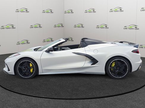 Used 2021 Chevrolet Corvette Stingray Premium Conv w/ Z51 Performance Package image 3