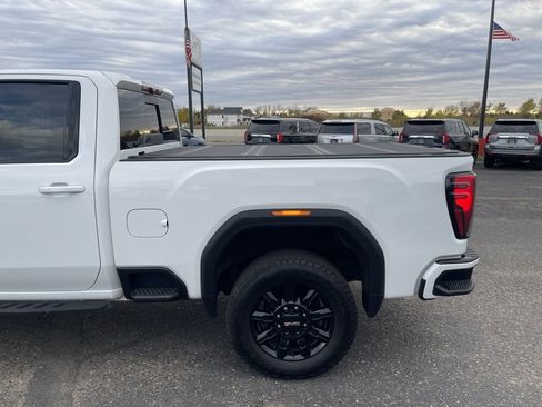 Used 2024 GMC Sierra 2500 AT4 w/ AT4 Premium Plus Package image 10