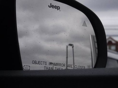 Certified 2023 Jeep Compass Trailhawk AWD/4WD image 37