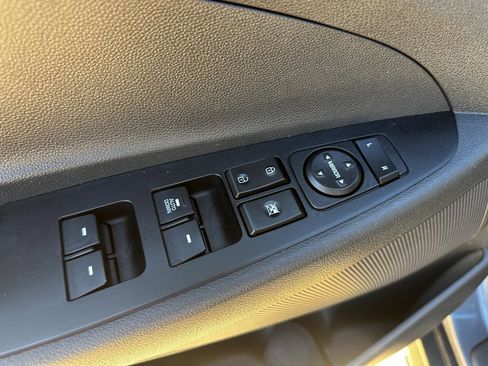 Used 2018 Hyundai Tucson SE w/ Cargo Package image 9