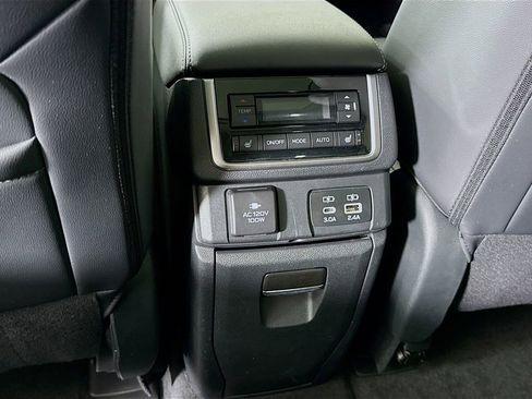 Used 2024 Subaru Ascent Touring image 30