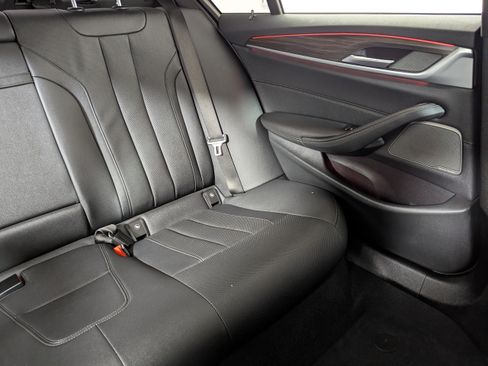 Used 2023 BMW 540i w/ M Sport Package RWD image 14