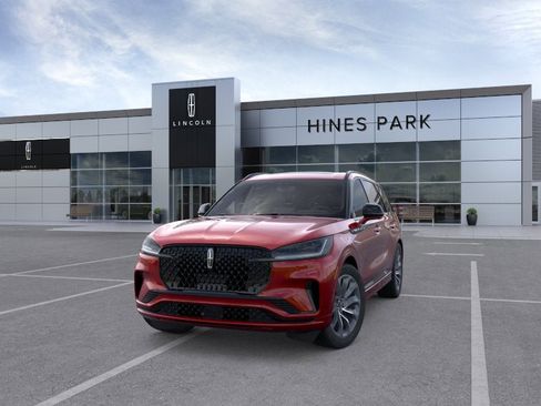 New 2026 Lincoln Aviator AWD image 2