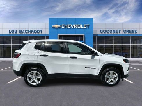 Used 2023 Jeep Compass Sport image 9