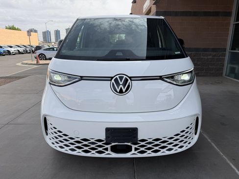 Used 2025 Volkswagen ID. Buzz Pro S RWD image 10