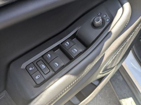 Used 2021 Jeep Grand Cherokee L Laredo AWD/4WD image 14